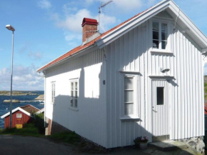 Two-Bedroom Holiday home in Hälleviksstrand 2 in Hälleviksstrand